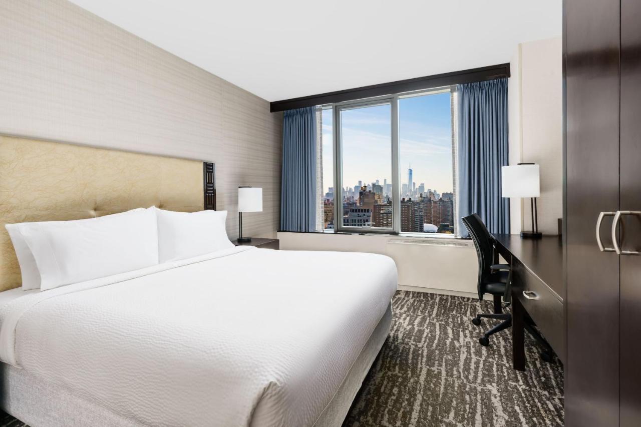 Fairfield Inn & Suites By Marriott New York Midtown Manhattan/Penn Station Exterior photo